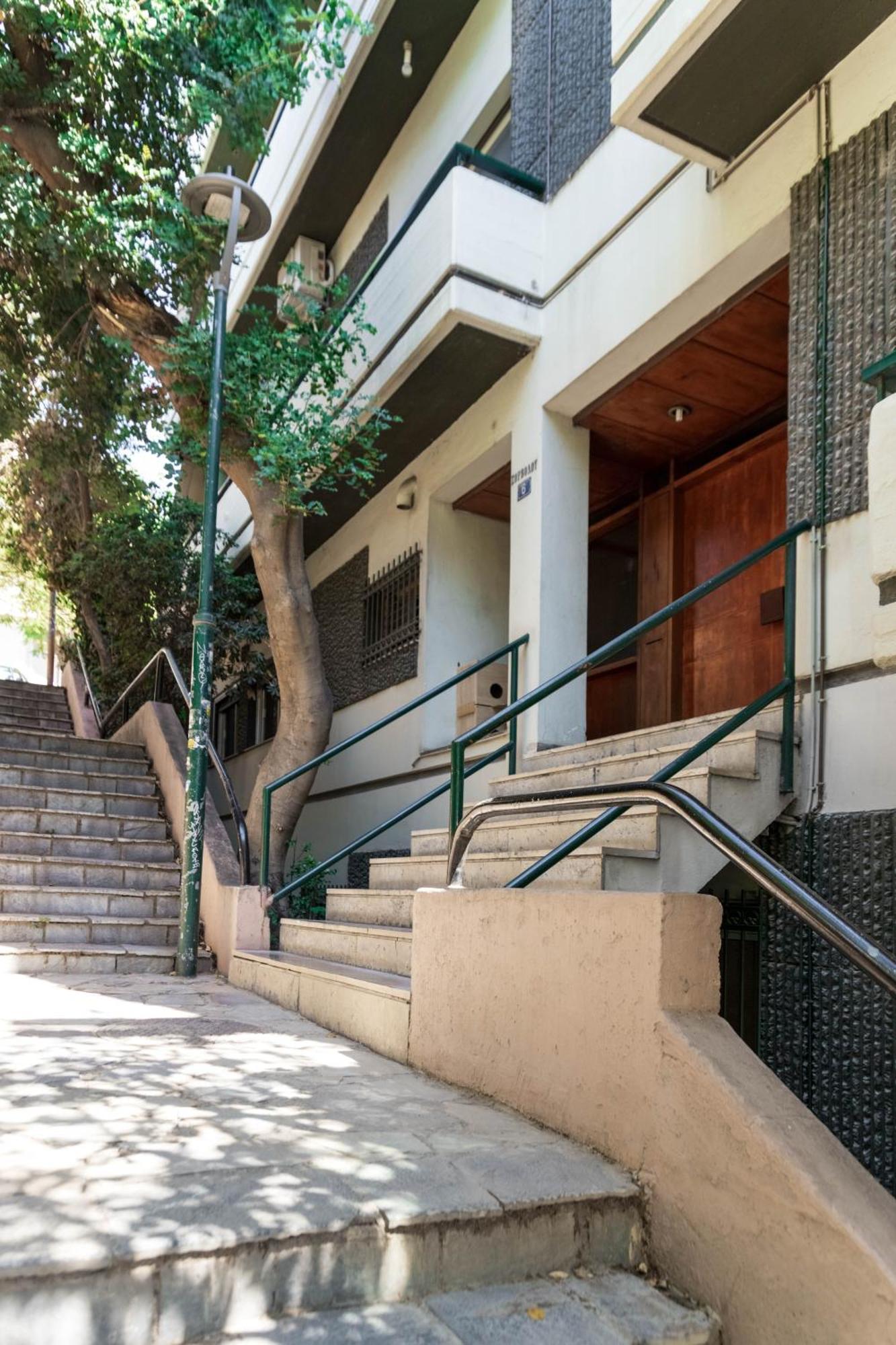 Apartment Mets Gem With Balcony Near Acropolis *
