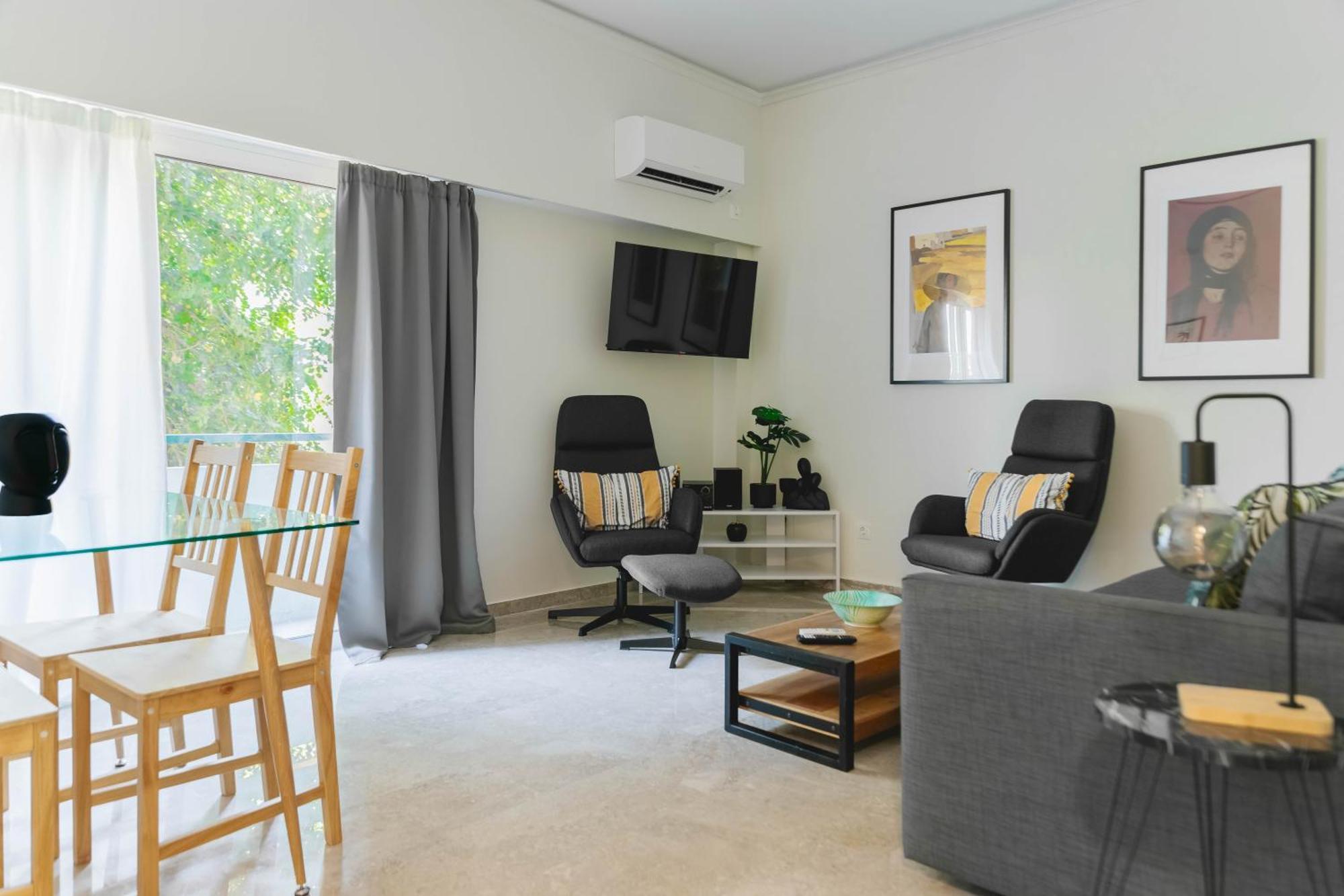 Apartment Mets Gem With Balcony Near Acropolis Athens